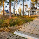 Lossisaari Tourist Center 4*