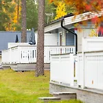 Lossisaari Tourist Center 4*