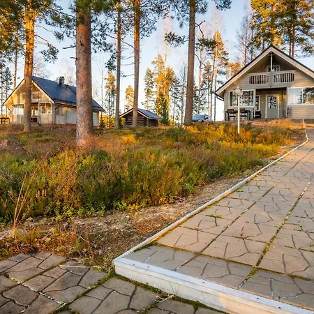 Lossisaari Tourist Center 4*