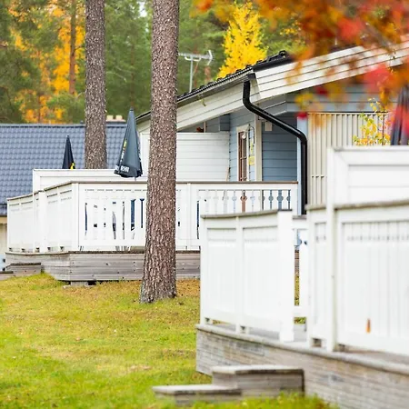 Lossisaari Tourist Center 4*